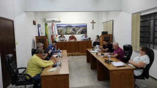 Câmara autoriza termo de cooperação para macadamização de estradas Ascurra/Apiúna
Câmara autoriza termo de cooperação para macadamização de estradas Ascurra/Apiúna