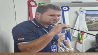 O Gerente da Casan da Agência de Ascurra e Rodeio, esteve na reunião ordinária prestando esclarecimentos acerca da falta de abastecimento de água nos dias 22, 23 e 24 de fevereiro.  O Gerente da Casan da Agência de Ascurra e Rodeio, esteve na reunião ordinária prestando esclarecimentos acerca da falta de abastecimento de água nos dias 22, 23 e 24 de fevereiro.